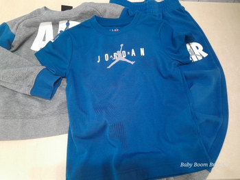 Jordan-4/5A-tshirt azzurra 